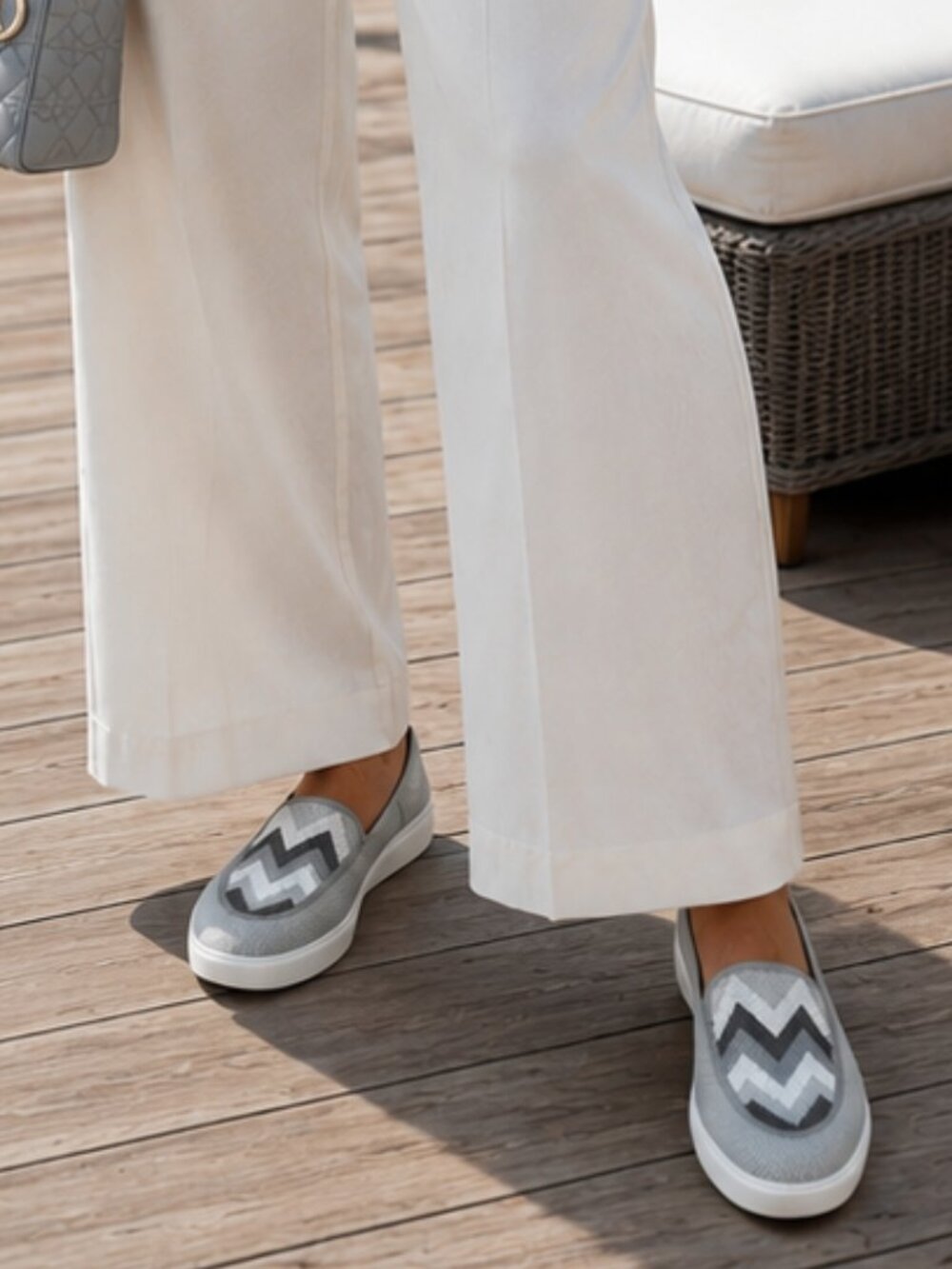 BZees March On Oyster Grey Chevron Knit Slip-On Moc, Loafer Size 8.5 (NWOT)